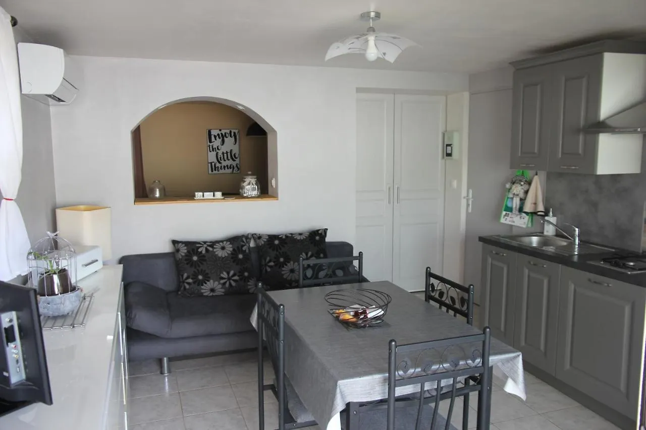 Location Gite Dans Le Var Le Thoronet Сasa de vacaciones